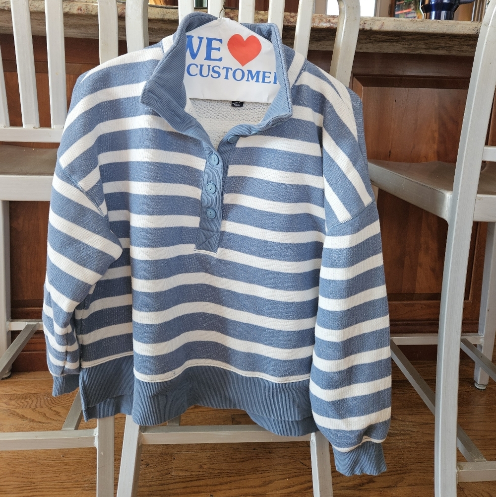 American Eagle Outfitters Blue and White Striped Sweater